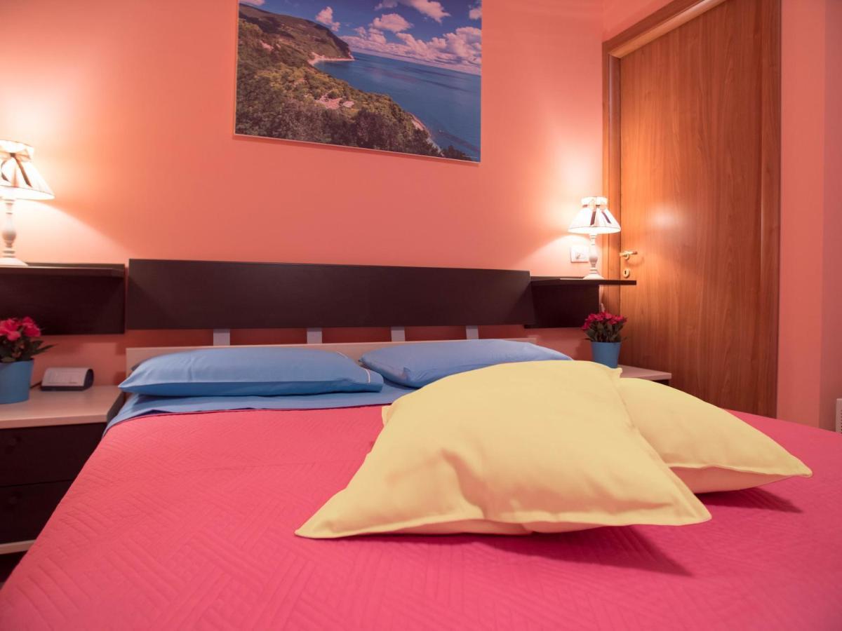Juliette Rooms Iesi Εξωτερικό φωτογραφία